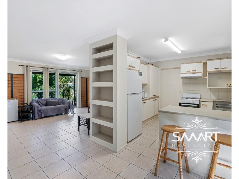33 Lowanna Drive, Ashmore QLD 4214