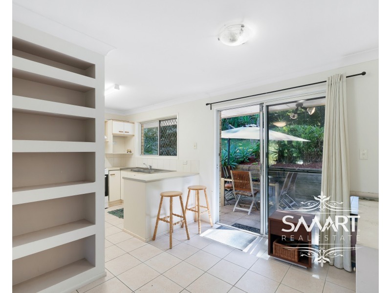 33 Lowanna Drive, Ashmore QLD 4214