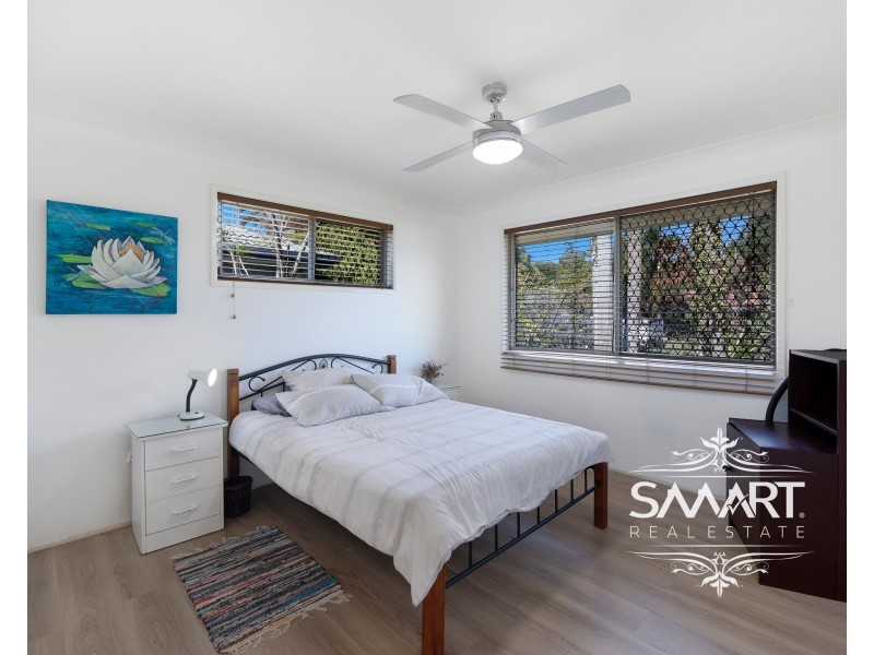 33 Lowanna Drive, Ashmore QLD 4214