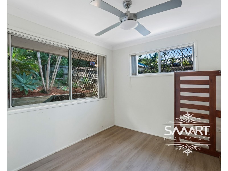 33 Lowanna Drive, Ashmore QLD 4214