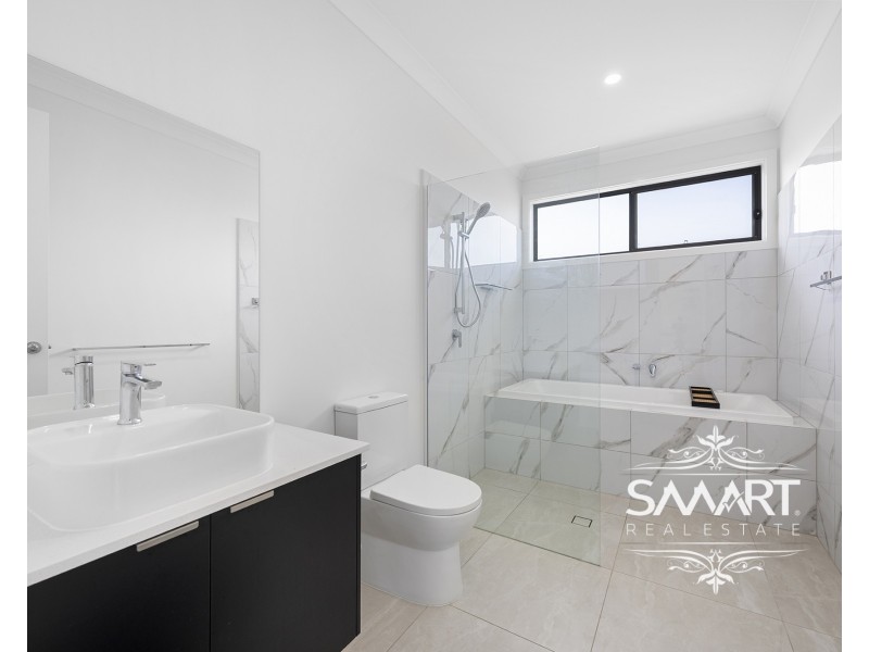 7 Tabby Street, Coomera QLD 4209