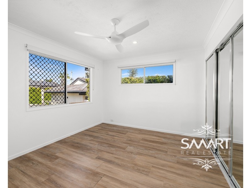 8 Valencia Avenue, Isle Of Capri QLD 4217