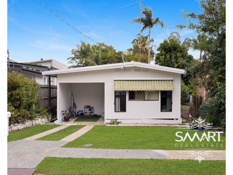 40 Sydney Street, Labrador QLD 4215