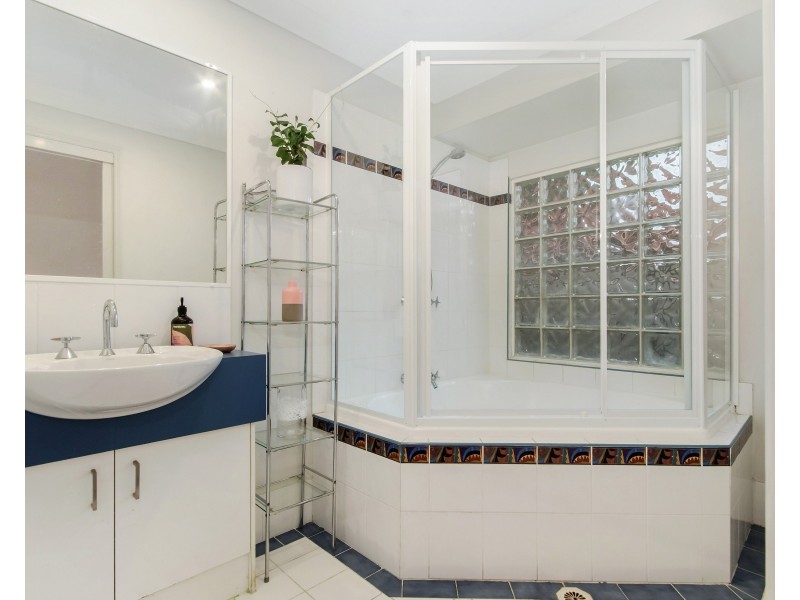 20 Carner Court, Parkwood QLD 4214