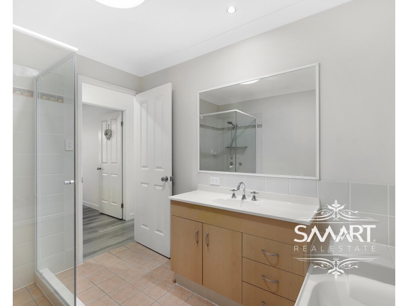 1/10 Marybeth Crescent, Molendinar QLD 4214