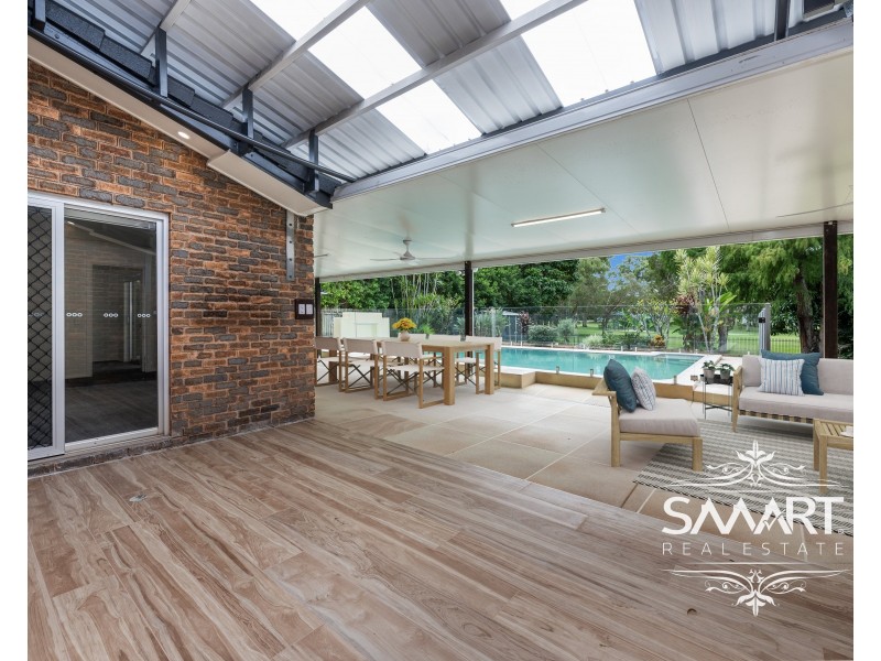 7 Tambourah Drive, Benowa QLD 4217