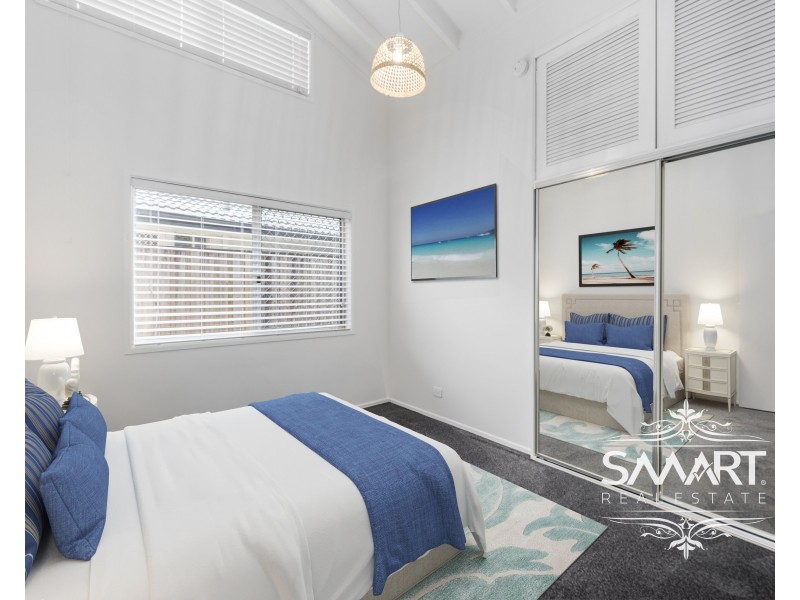 7 Tambourah Drive, Benowa QLD 4217