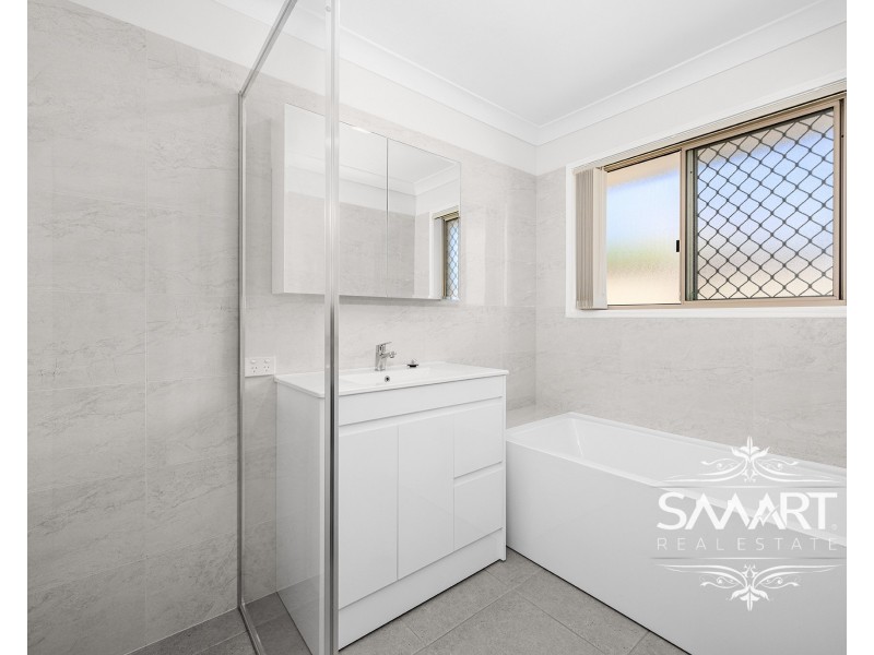 6 Floyd Court, Parkwood QLD 4214