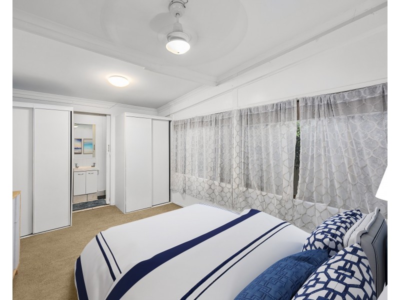 9 Dampier Court, Molendinar QLD 4214