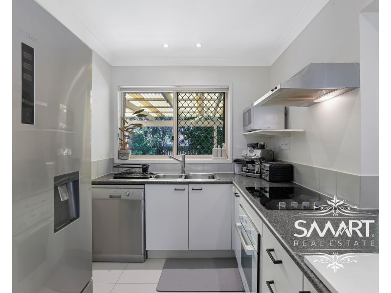 60/21 Usher Avenue, Labrador QLD 4215