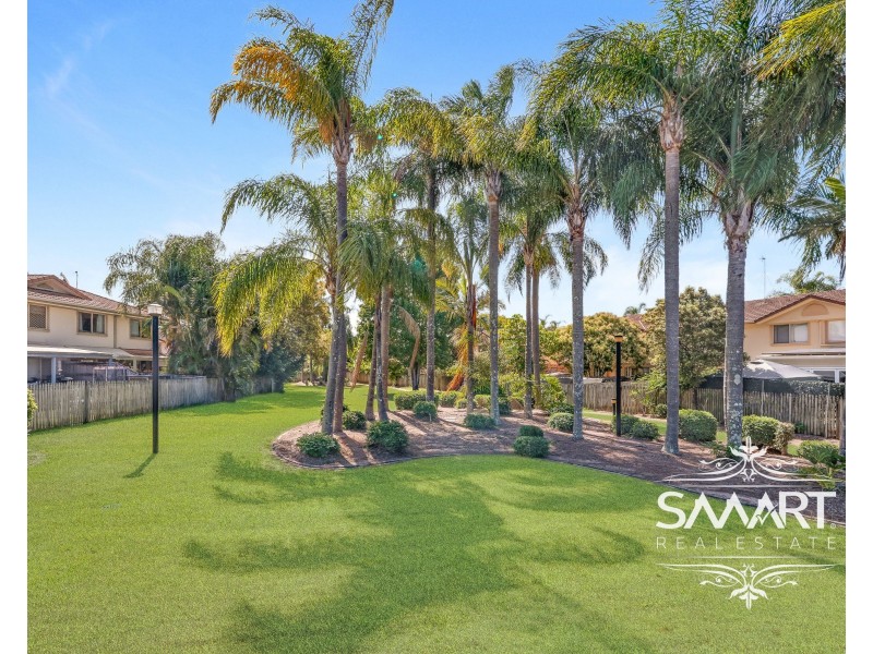 60/21 Usher Avenue, Labrador QLD 4215