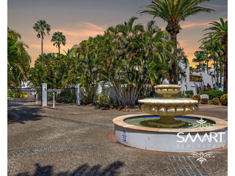 6/100 Cotlew Street East, Southport QLD 4215