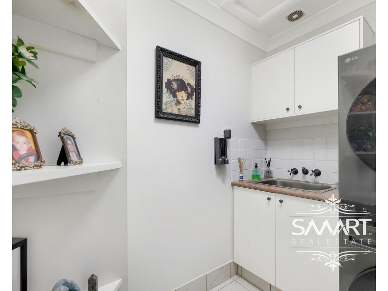 6/100 Cotlew Street East, Southport QLD 4215