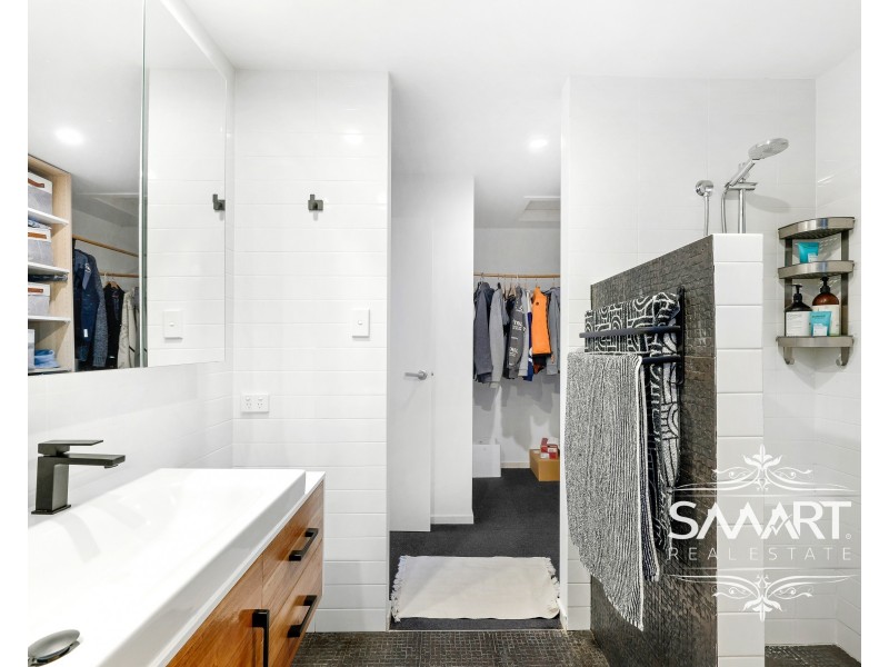 3 Jimmieson Avenue, Labrador QLD 4215