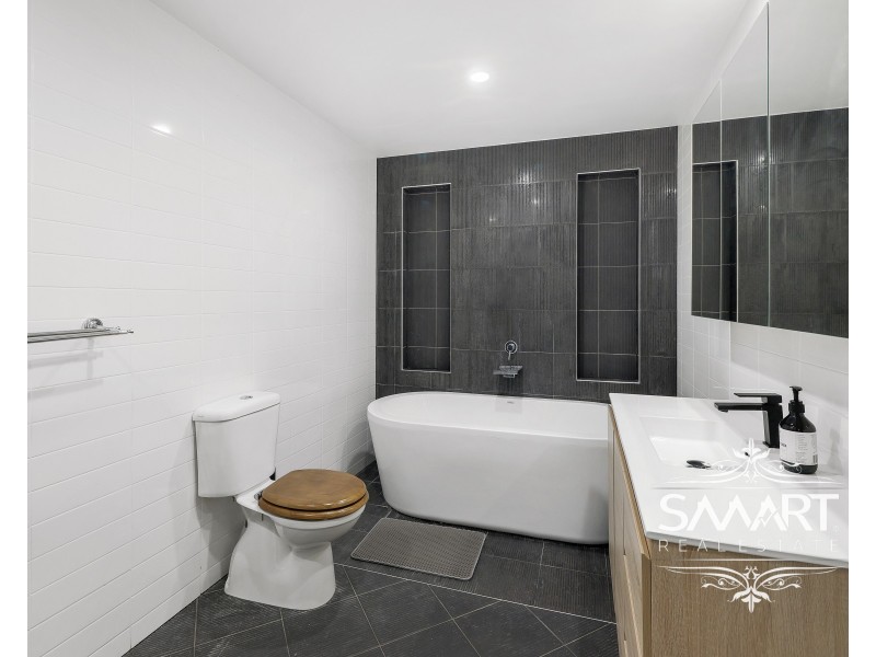 3 Jimmieson Avenue, Labrador QLD 4215