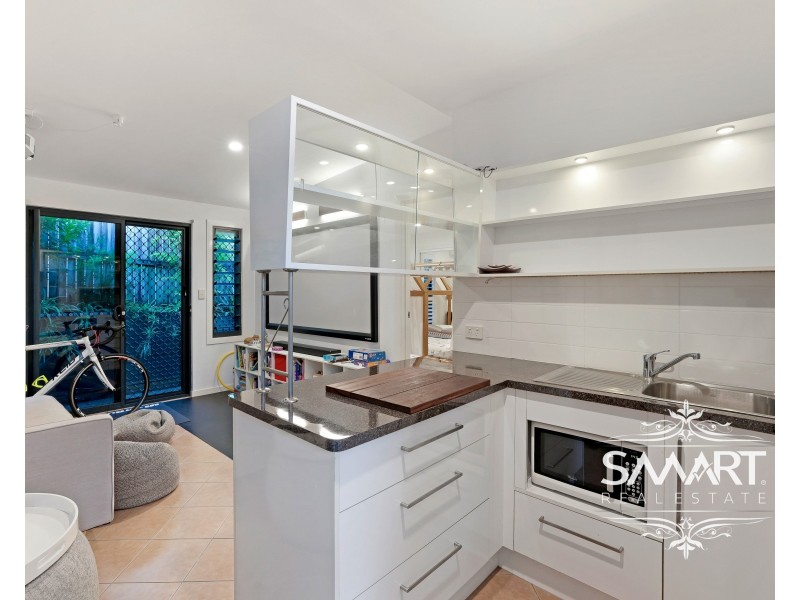 3 Jimmieson Avenue, Labrador QLD 4215