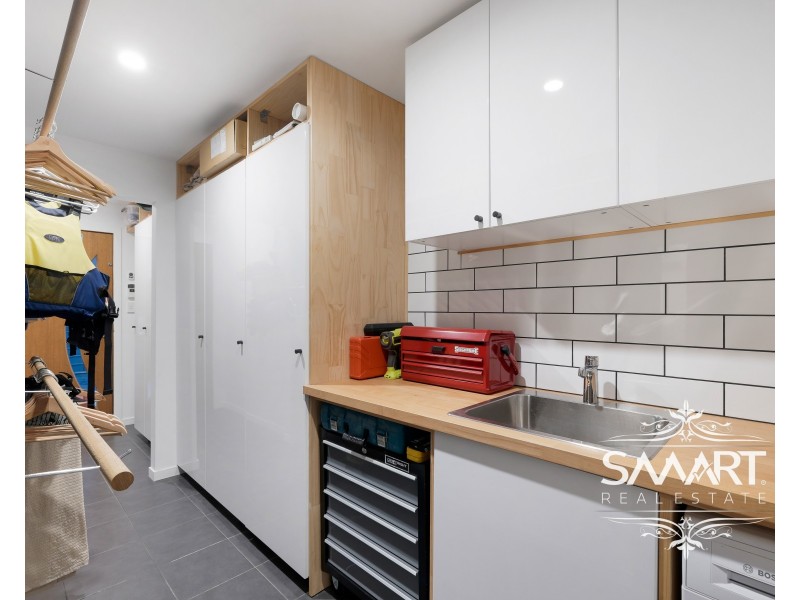 3 Jimmieson Avenue, Labrador QLD 4215