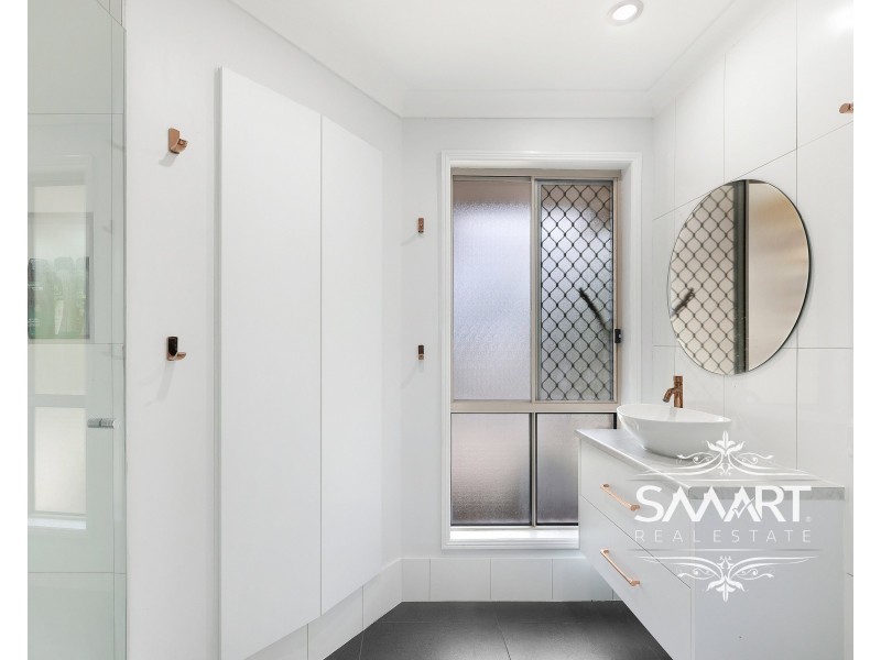 20 Carner Court, Parkwood QLD 4214