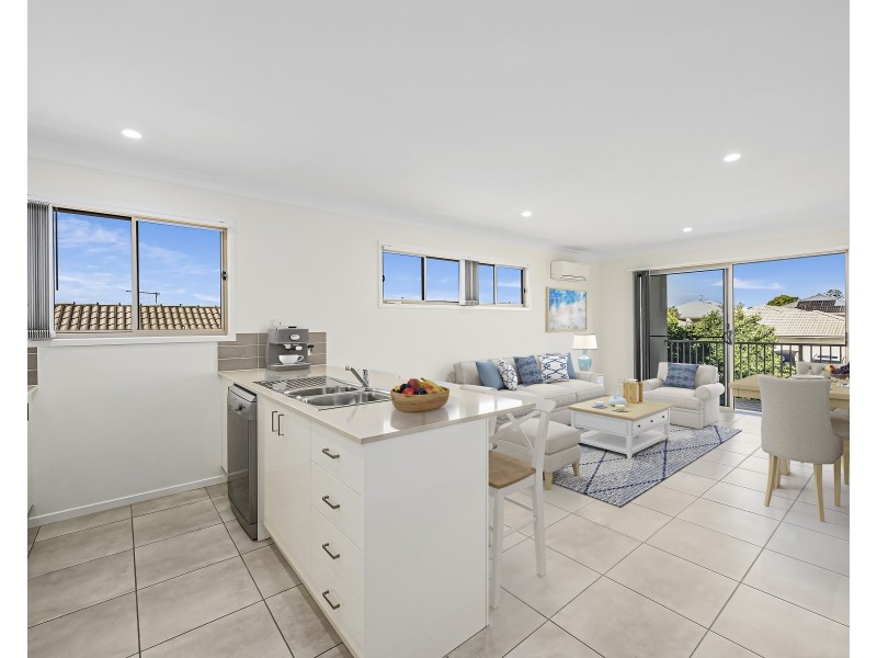 2/81 Fountain Street, Pimpama QLD 4209