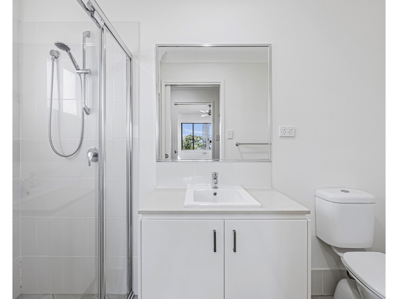 2/81 Fountain Street, Pimpama QLD 4209