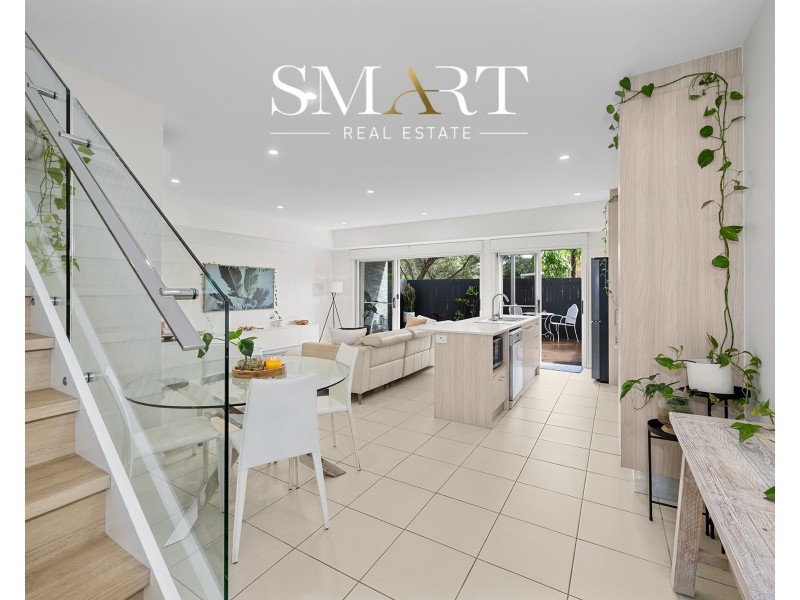 16/138 Central Street, Labrador QLD 4215