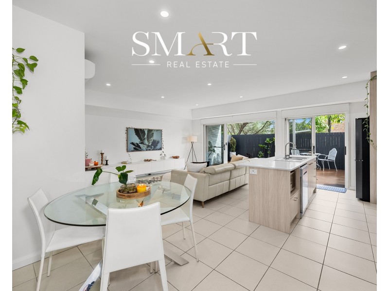 16/138 Central Street, Labrador QLD 4215