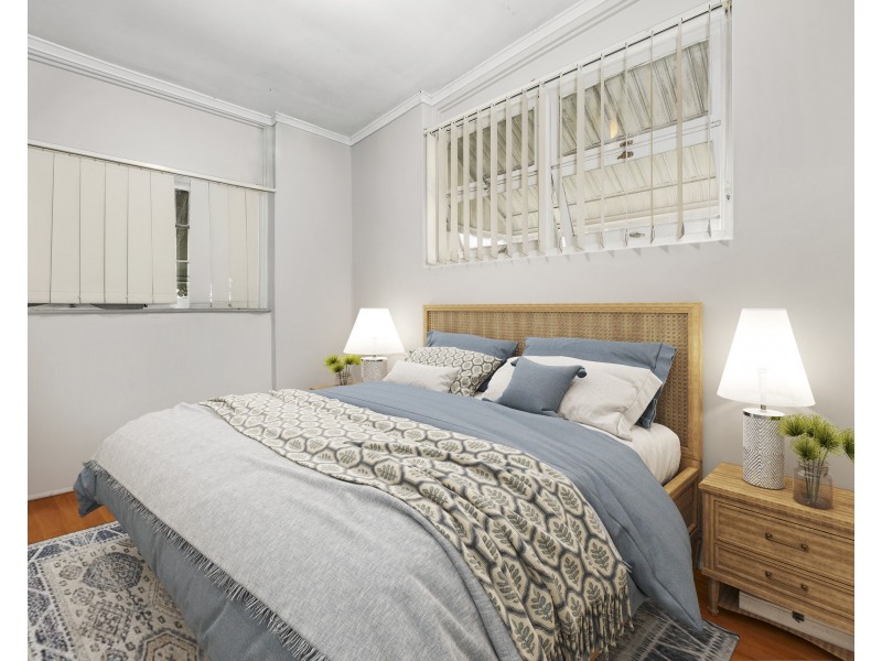 4/30 Leonard Avenue, Surfers Paradise QLD 4217