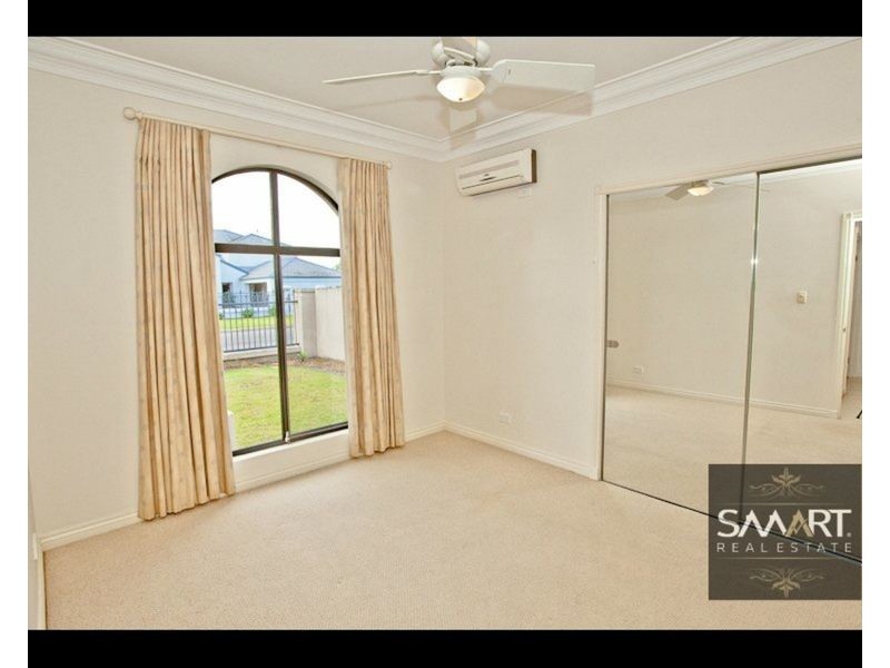 121 Edinburgh Road, Benowa Waters QLD 4217