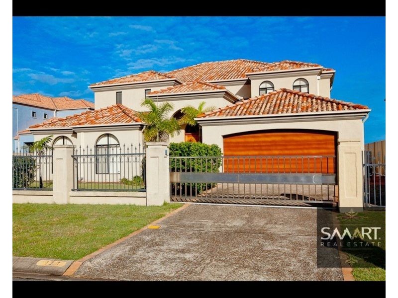 121 Edinburgh Road, Benowa Waters QLD 4217