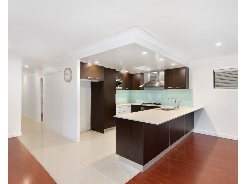 16 Verona Avenue, Isle Of Capri QLD 4217