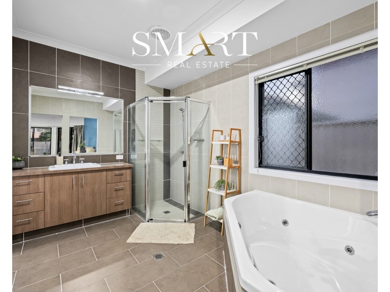 3 Casuarina Drive, Molendinar QLD 4214