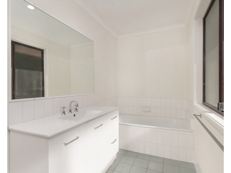 6/35 McMillan Street, Labrador QLD 4215