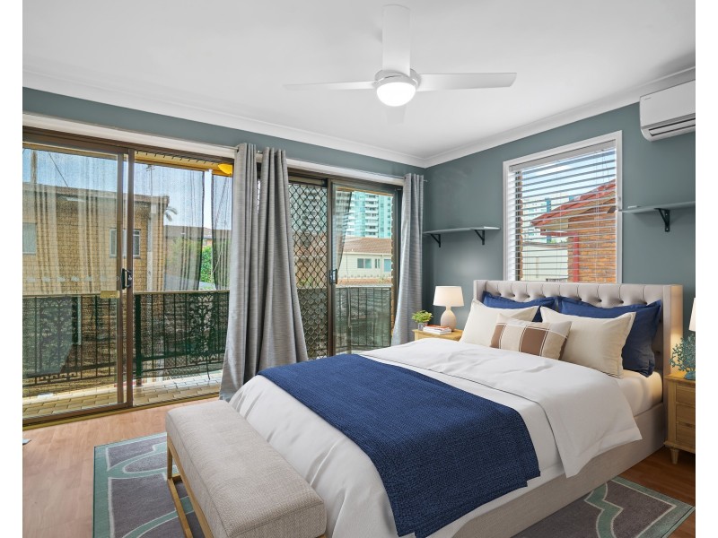 4/148 Frank Street, Labrador QLD 4215