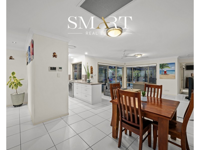 40 Desert Falls Crescent, Parkwood QLD 4214