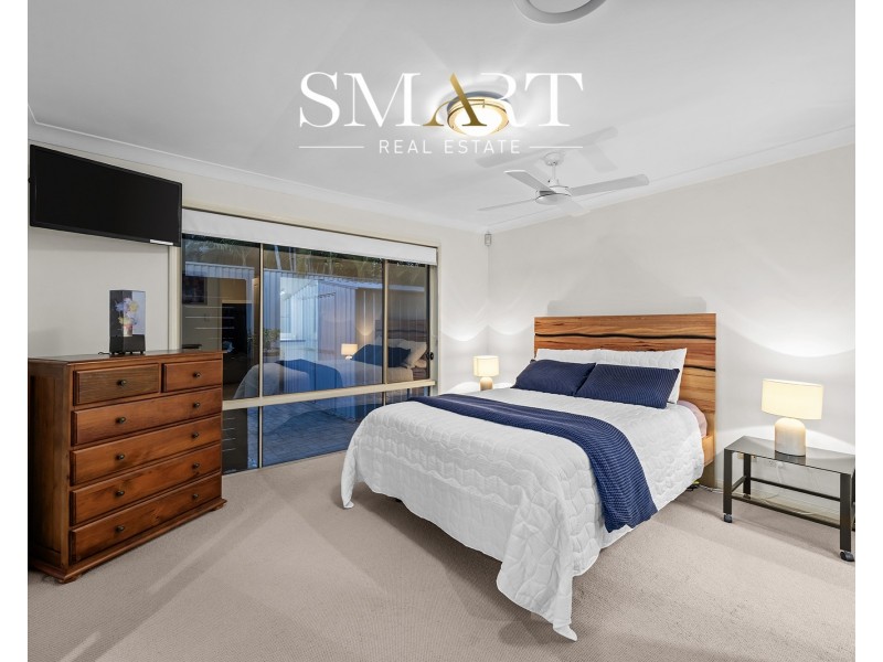40 Desert Falls Crescent, Parkwood QLD 4214