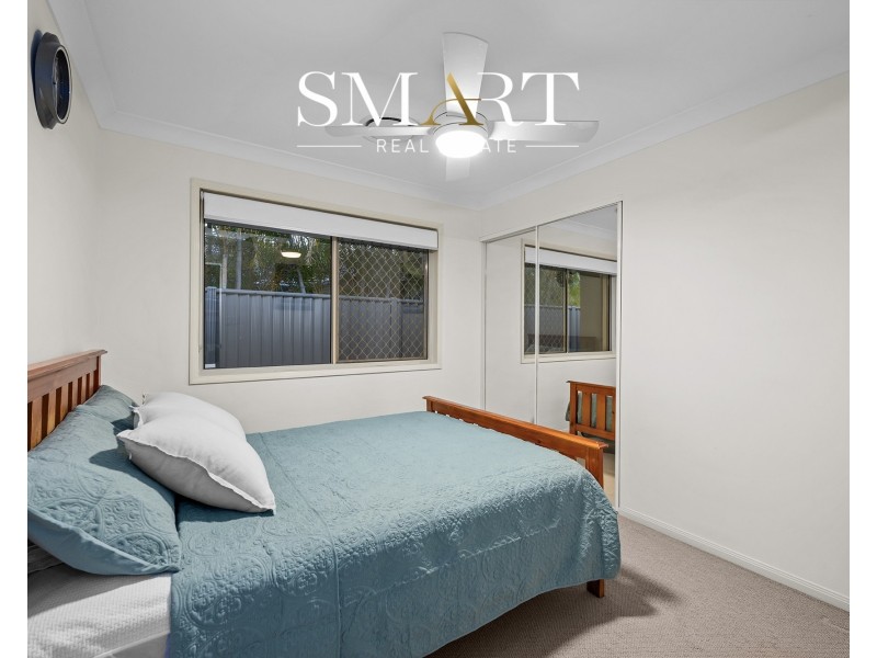40 Desert Falls Crescent, Parkwood QLD 4214