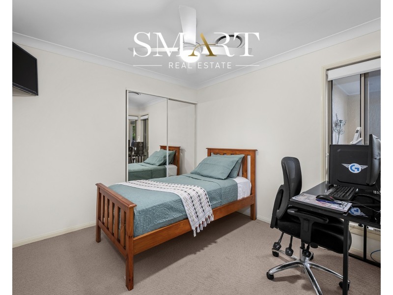40 Desert Falls Crescent, Parkwood QLD 4214