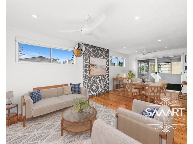 8 Valencia Avenue, Isle Of Capri QLD 4217