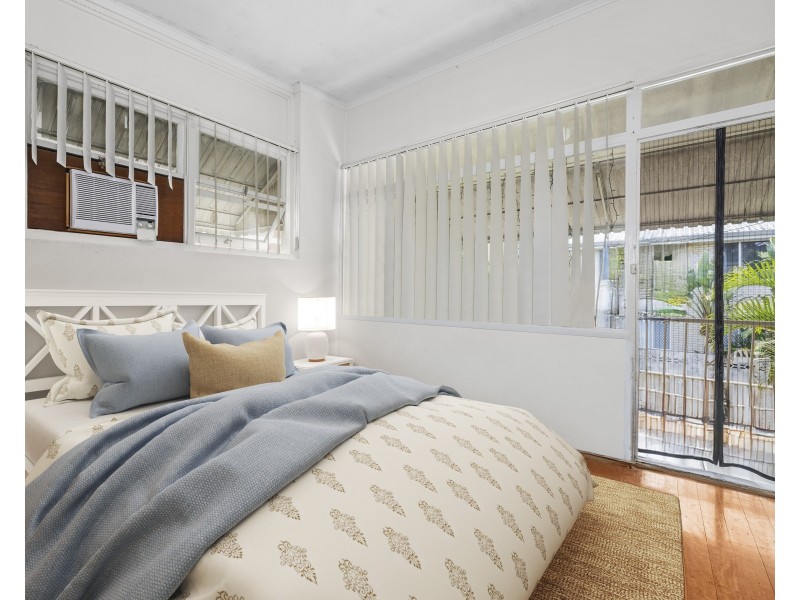 4/30 Leonard Avenue, Surfers Paradise QLD 4217