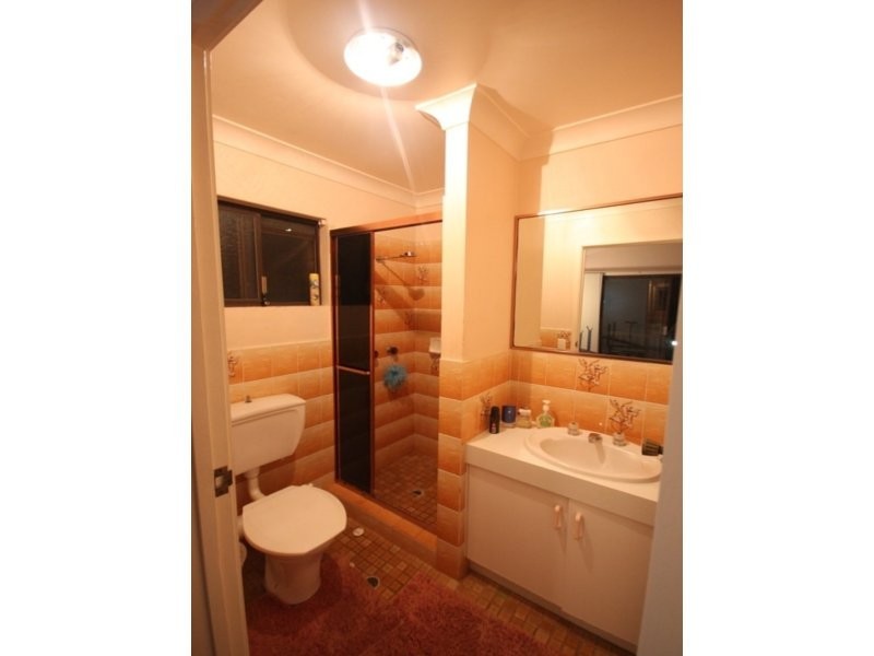 6/111 Salerno Street, Isle Of Capri QLD 4217