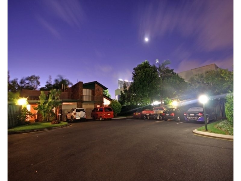 6/111 Salerno Street, Isle Of Capri QLD 4217
