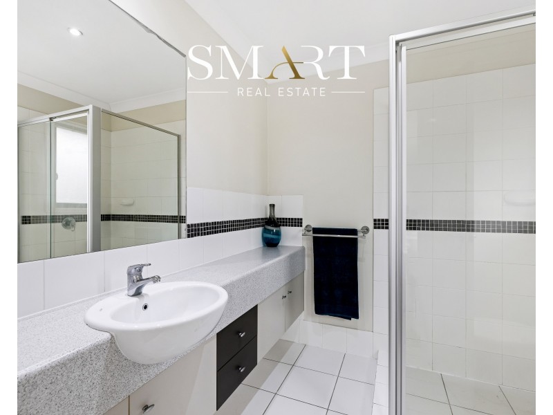 2/2 Catalina Way, Upper Coomera QLD 4209