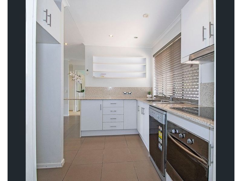 1/12 Callistemon Court, Arundel QLD 4214