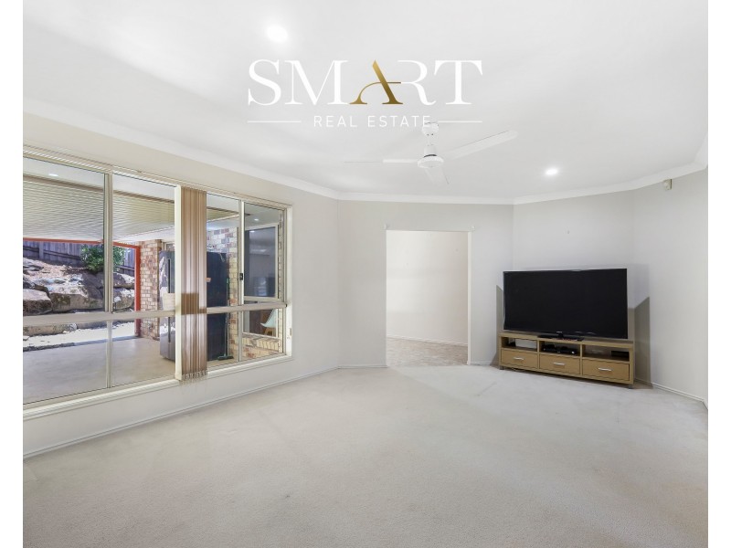 16 Paddington Drive, Carrara QLD 4211