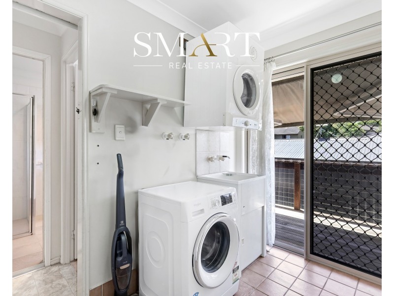 16 Paddington Drive, Carrara QLD 4211