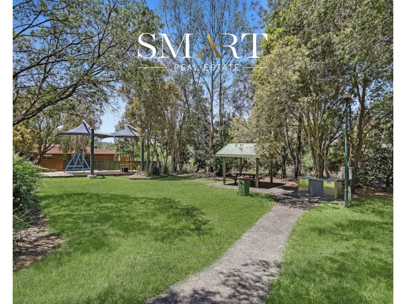 16 Paddington Drive, Carrara QLD 4211