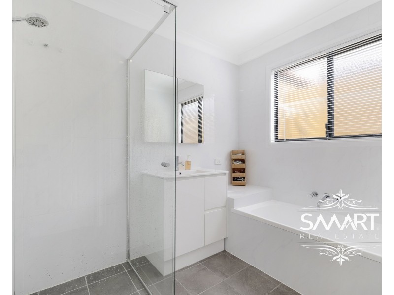 1 / 56  Hollywell Road, Biggera Waters QLD 4216
