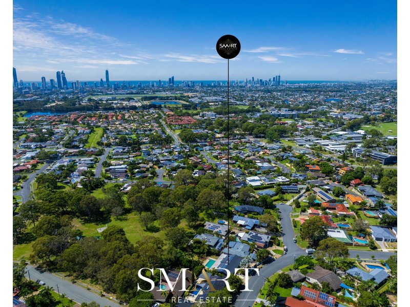 7 Tambourah Drive, Benowa QLD 4217