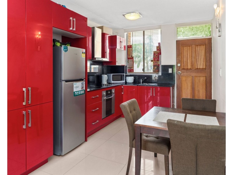 11/120 Esplanade, Surfers Paradise QLD 4217