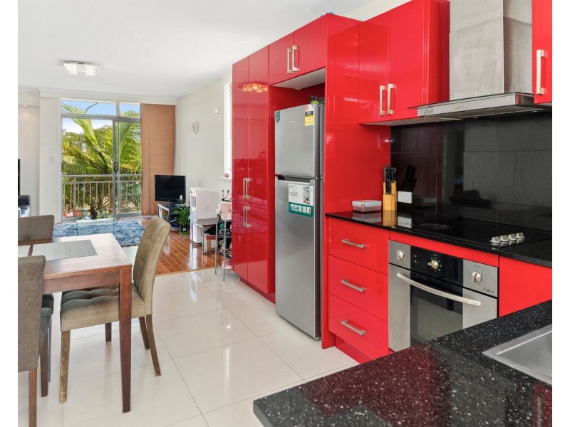11/120 Esplanade, Surfers Paradise QLD 4217